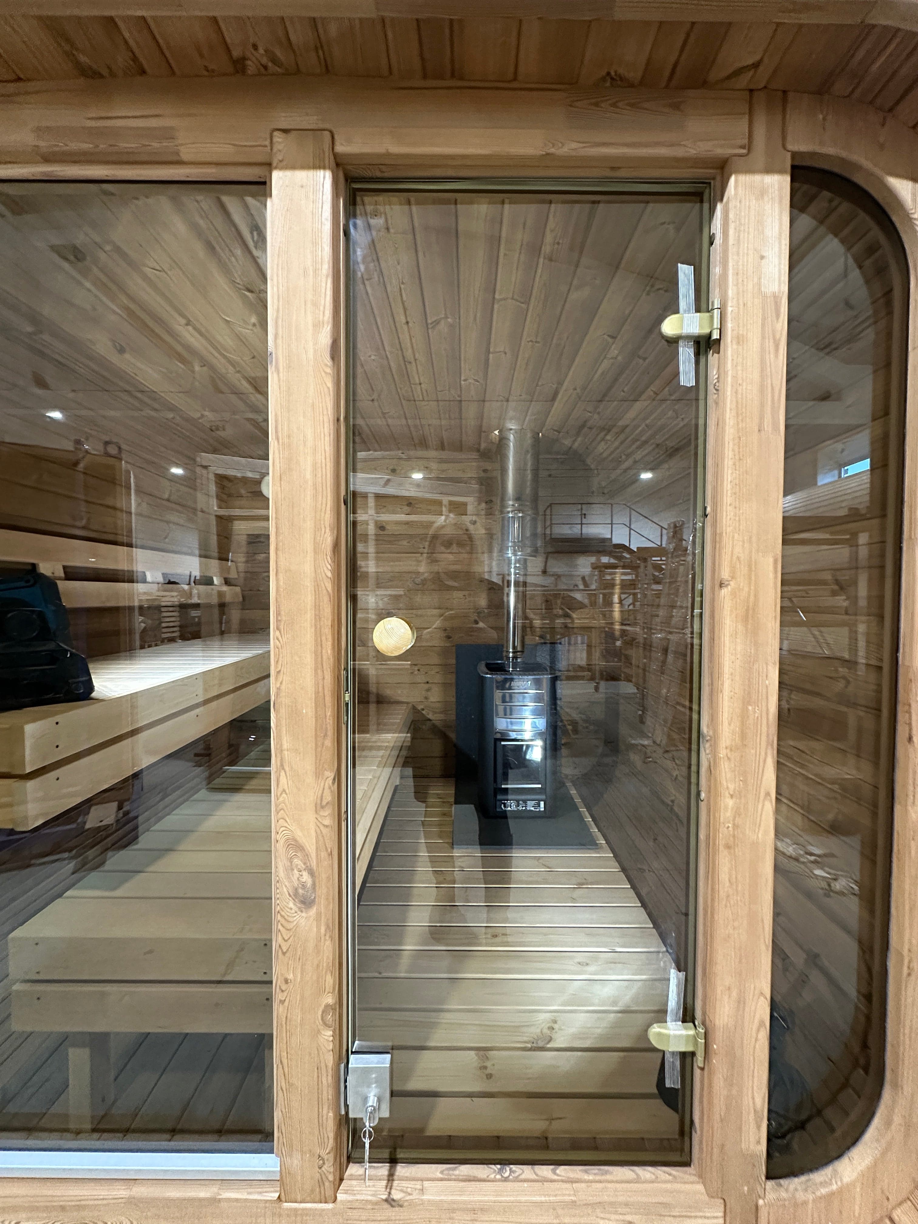 RecoSauna Sisu Square Sauna 2.3 x 2.3 m - Nordic Pine, interior